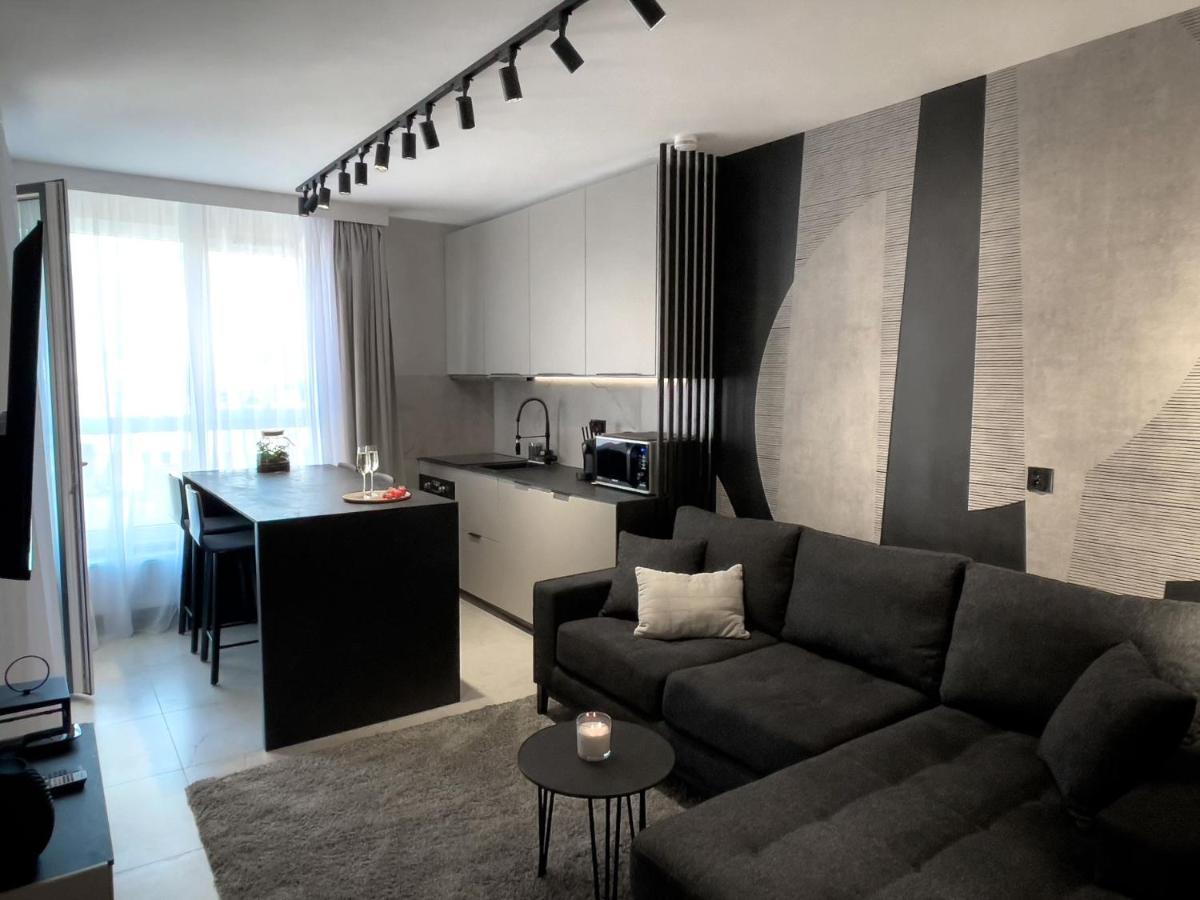 Urban Apartments Premium, Opolska 10 No 89, Free Garage, Self Check-In カトヴィツェ エクステリア 写真